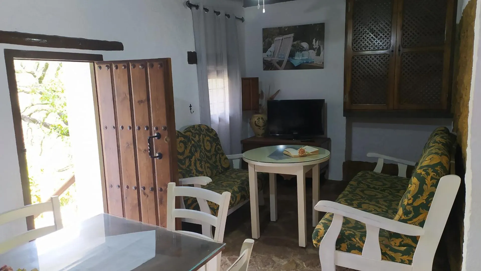Cortijo Molino Los Justos Fuentes de Cesna Aparthotel