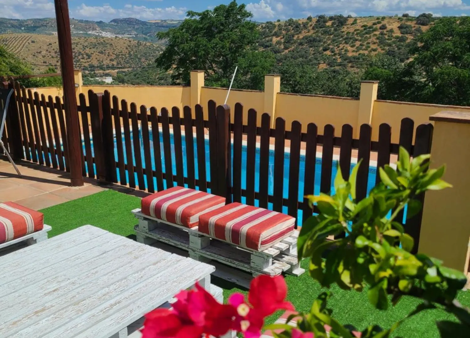 Aparthotel Cortijo Molino Los Justos Fuentes de Cesna