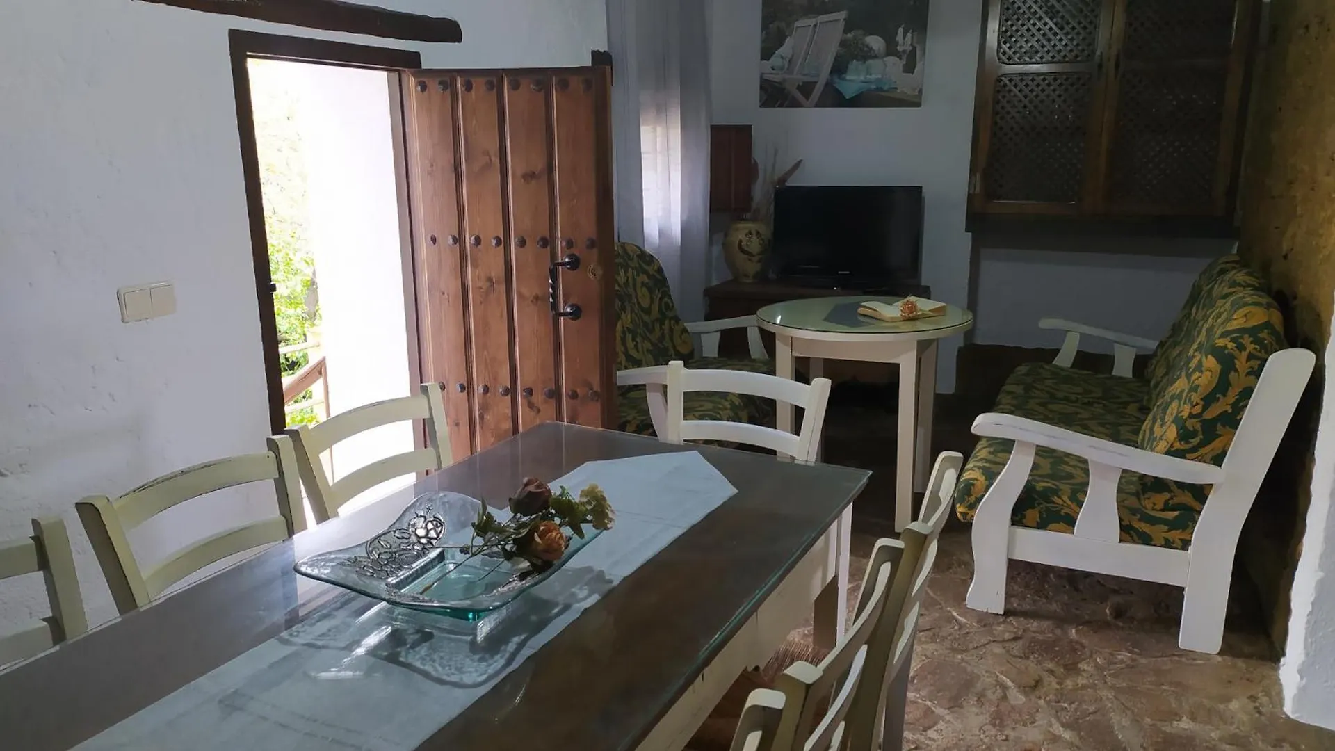 Aparthotel Cortijo Molino Los Justos Fuentes de Cesna